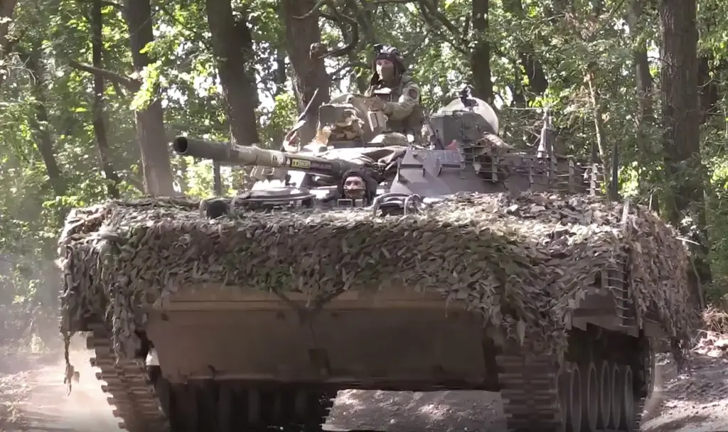 Hadang Militer Ukraina,...