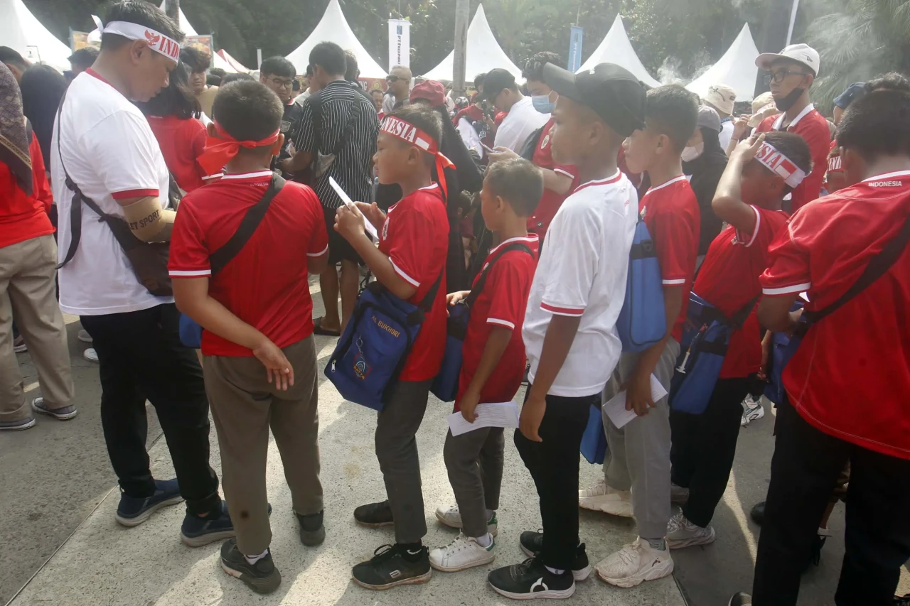 Menyala! Suporter Timnas...