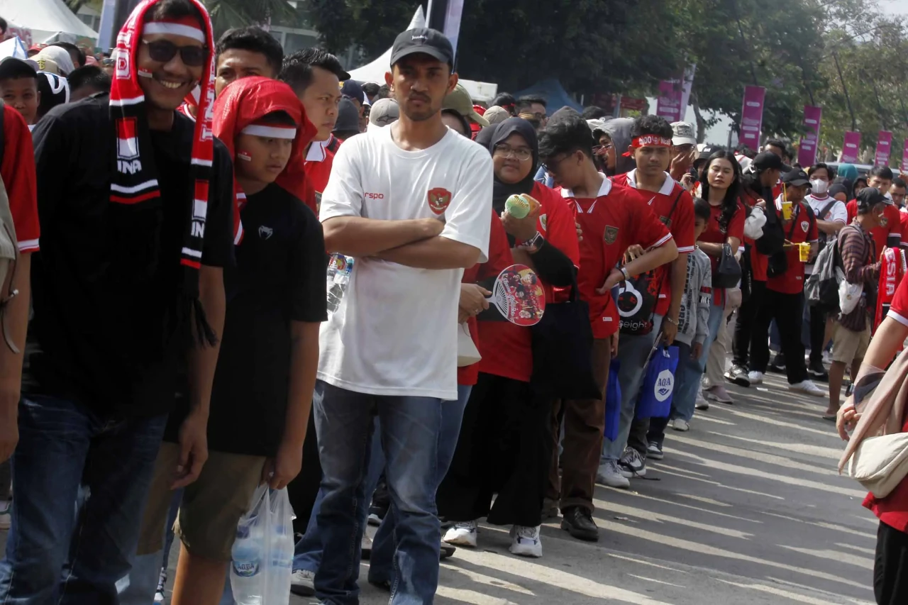 Menyala! Suporter Timnas...