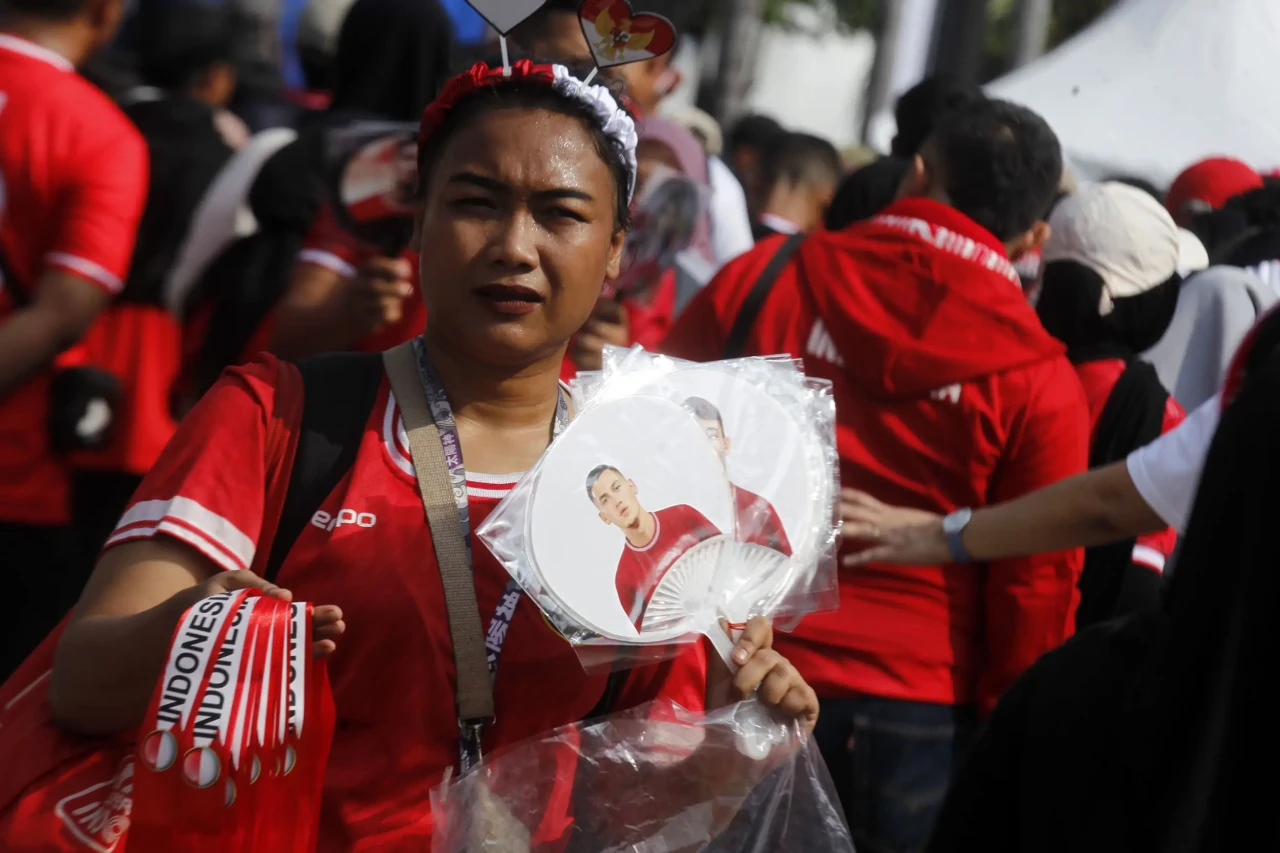 Menyala! Suporter Timnas...