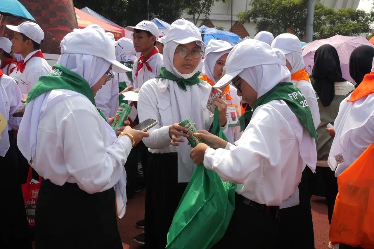 Milo Dukung Mahasiswa...