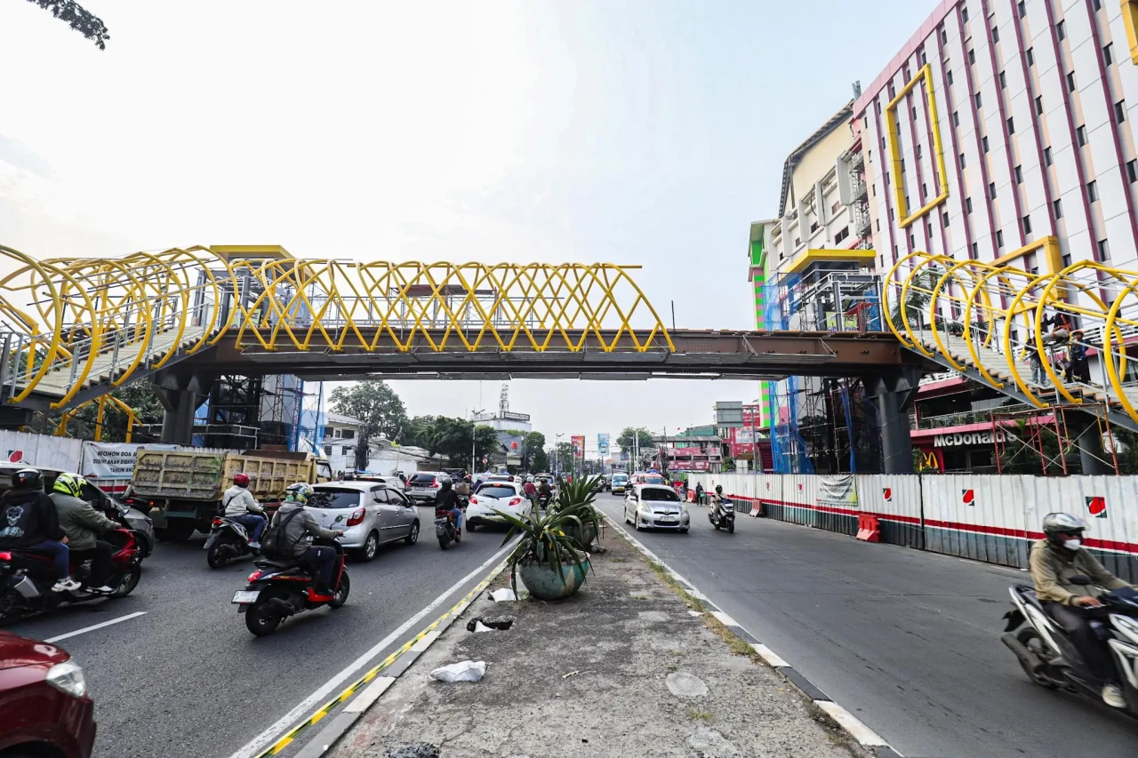 Pembangunan JPO Dewi...