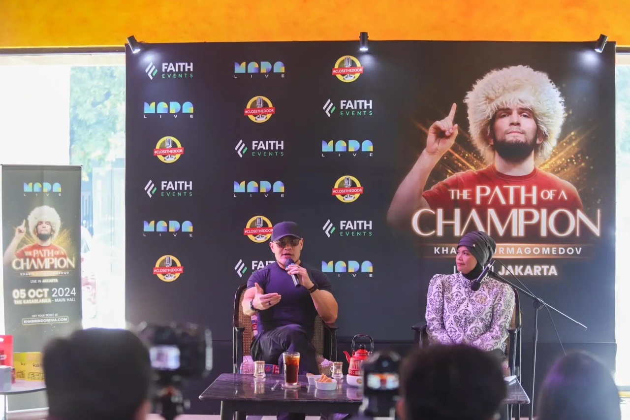 Legenda UFC Khabib Nurmagomedov...