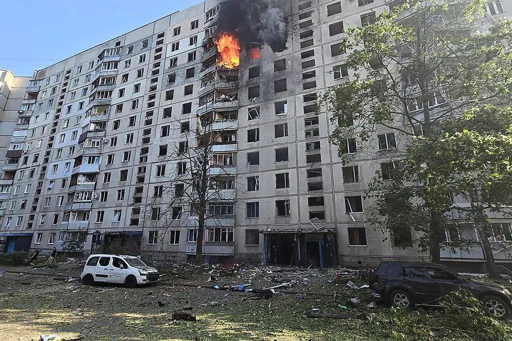 Bom Rusia Hantam Apartemen...
