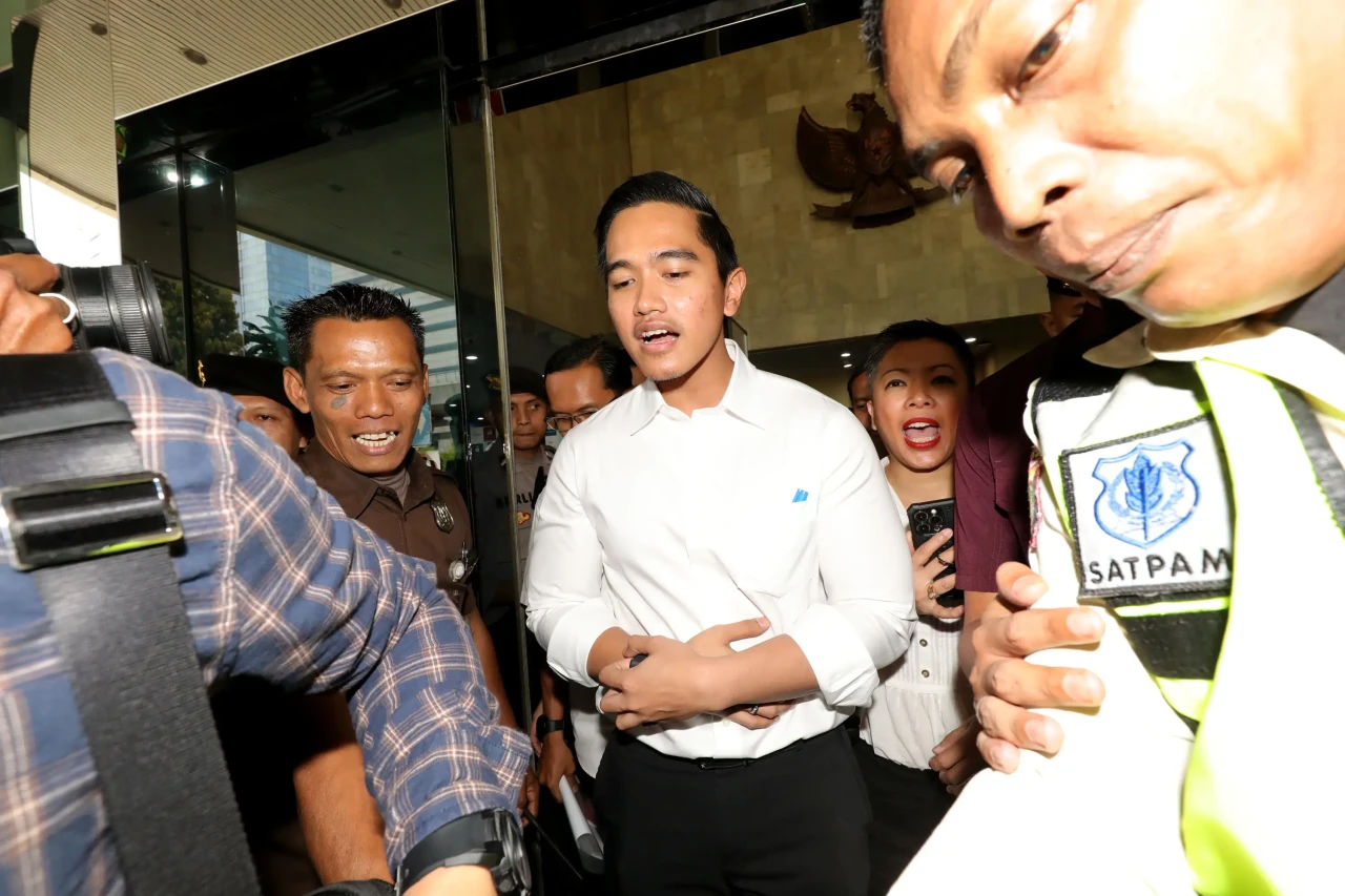 Kaesang Beri Klarifikasi...
