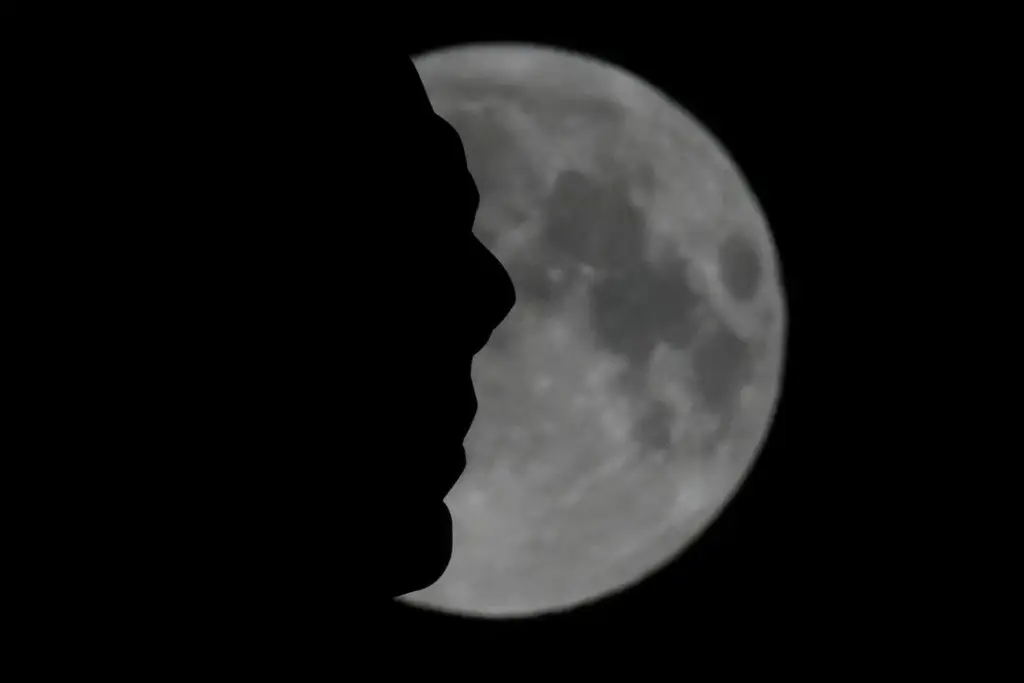Pesona Supermoon Memikat...