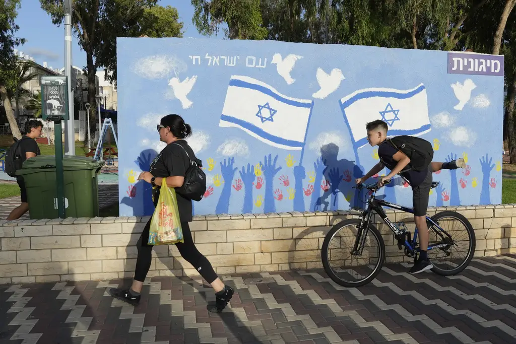 Warga Israel Terbirit-birit...