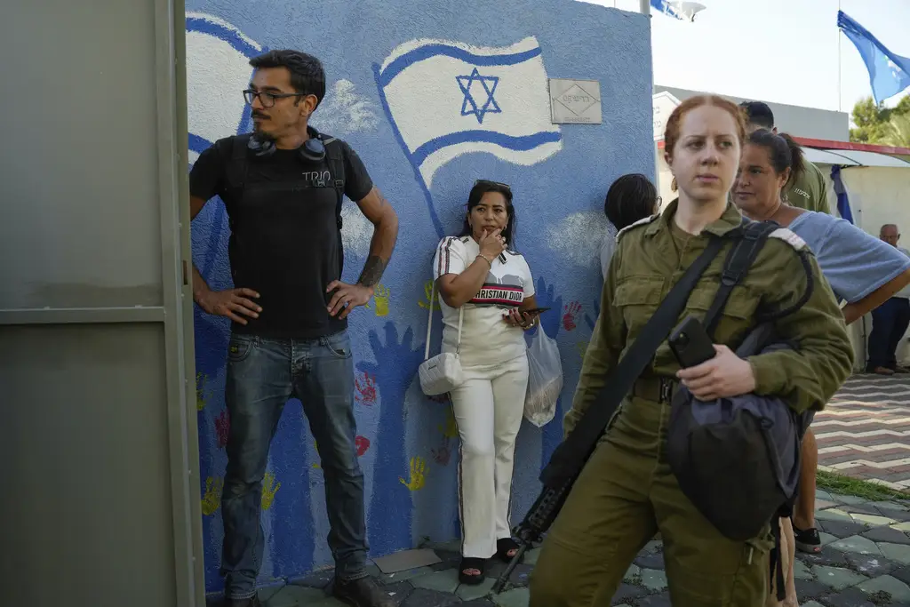 Warga Israel Terbirit-birit...