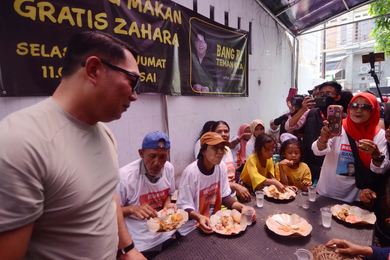 Ridwan Kamil Tinjau...