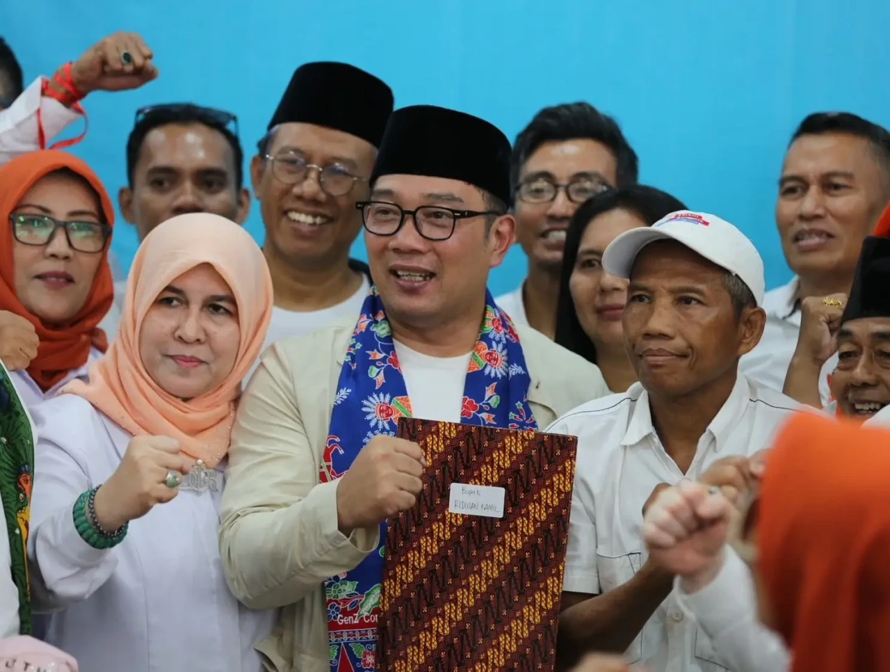 Puluhan Kelompok Relawan...