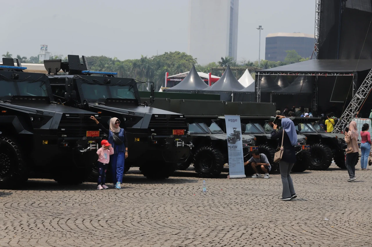 Antusiasme Warga di...