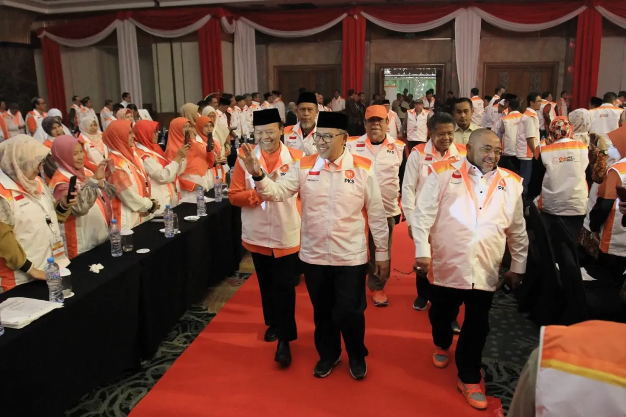 Penutupan Rakernas PKS:...