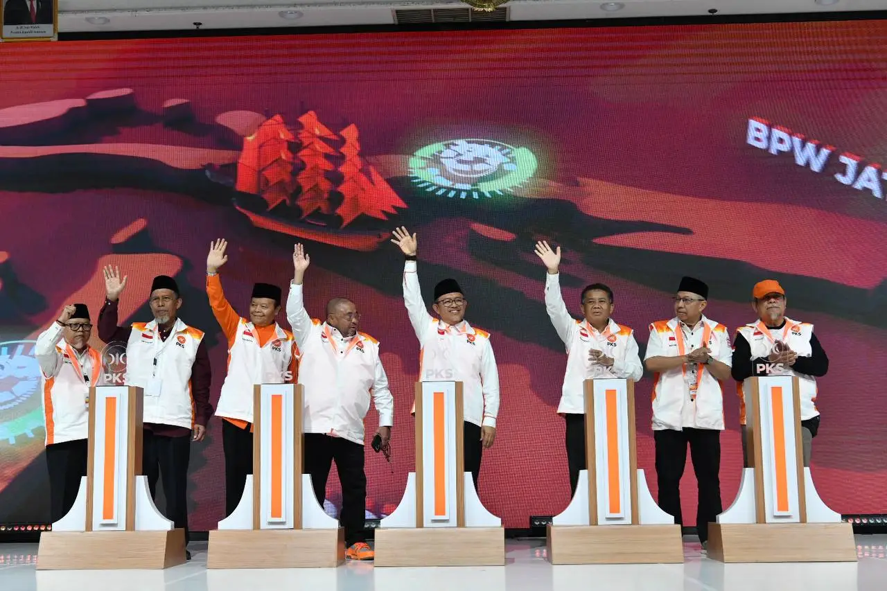 Penutupan Rakernas PKS:...