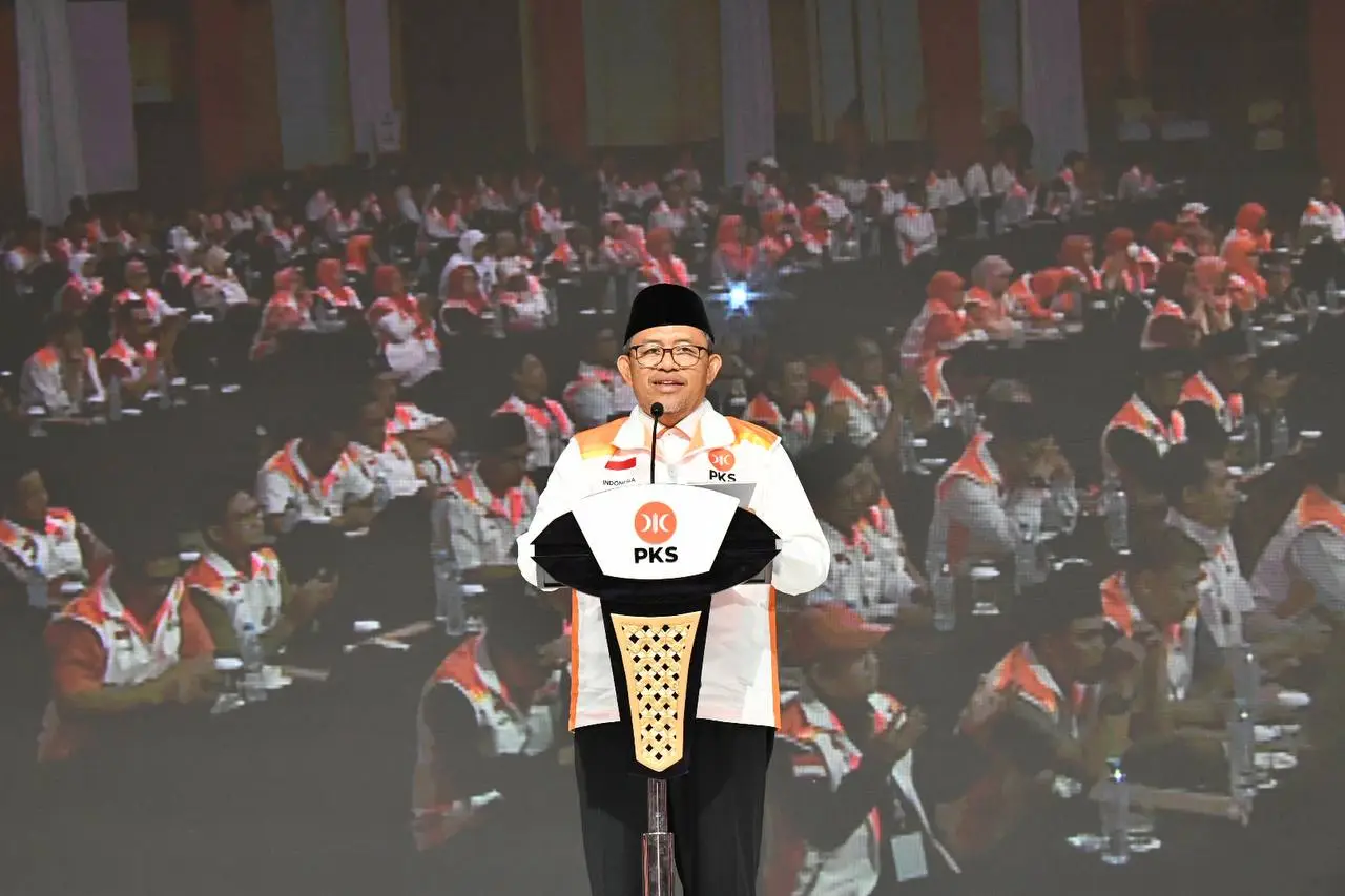 Penutupan Rakernas PKS:...