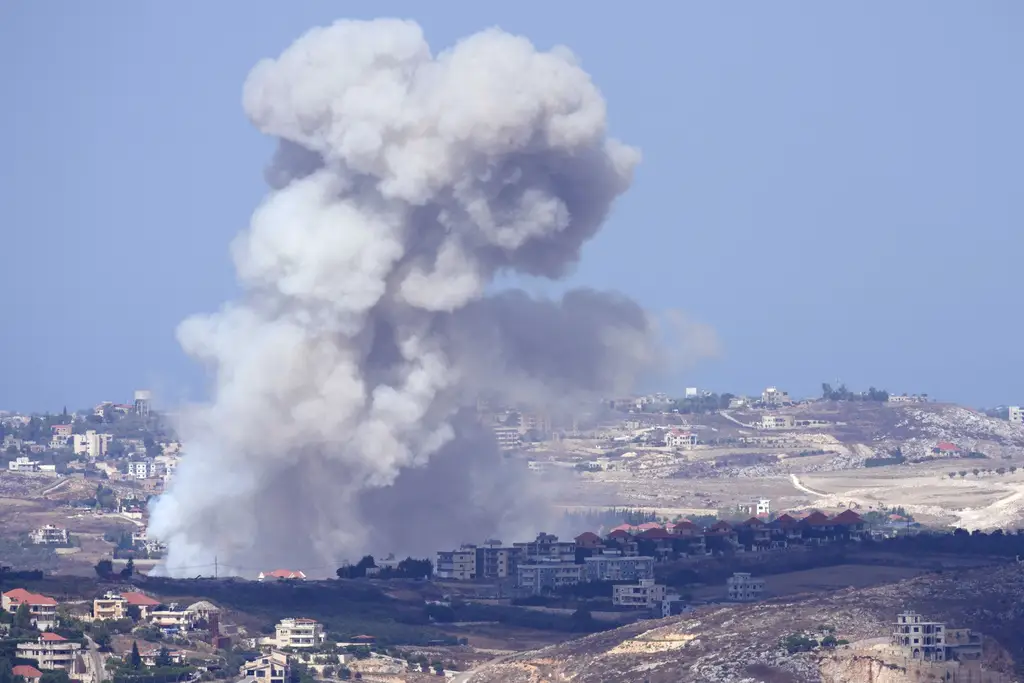 Serangan Udara Israel...