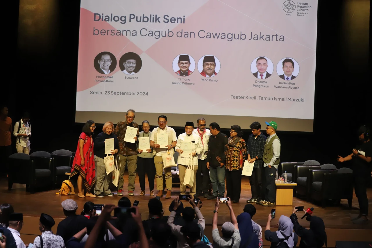 Dialog Publik Seni Bersama...