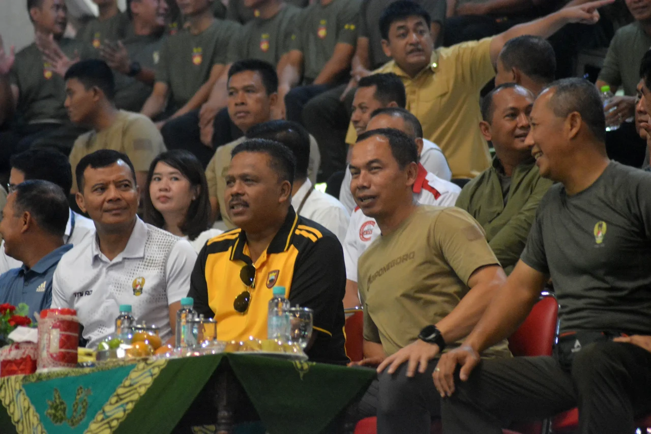 Kemeriahan Pembukaan...
