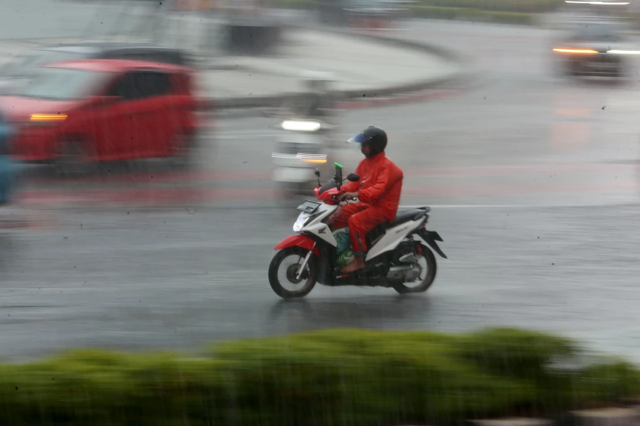 Potret Jakarta Diguyur...