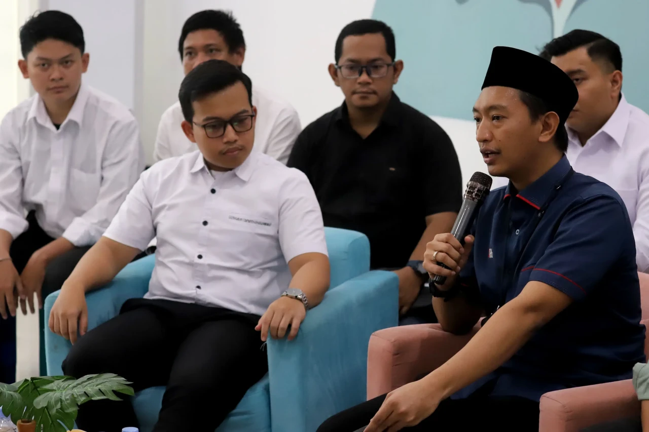 TKN Fanta Luncurkan...