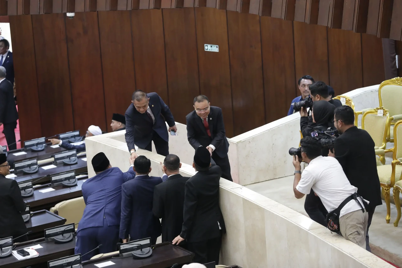 Sidang Paripurna Akhir...