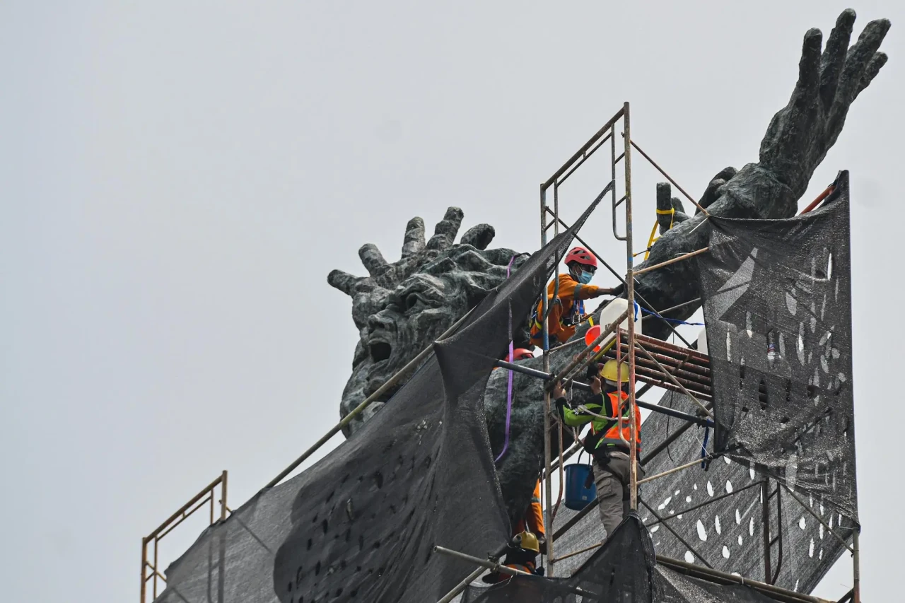 Perawatan Monumen Pembebasan...