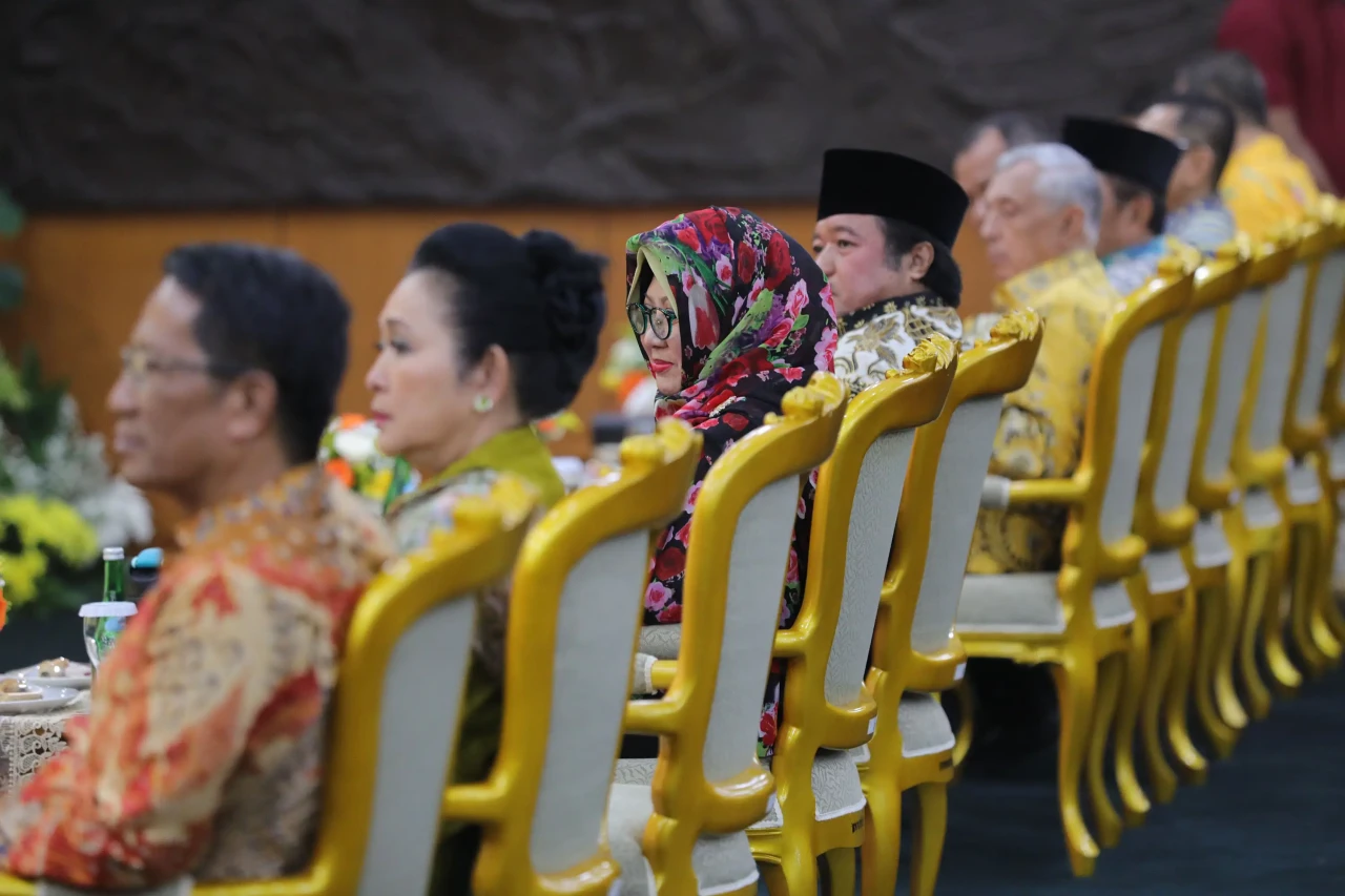 Bambang Soesatyo Berikan...