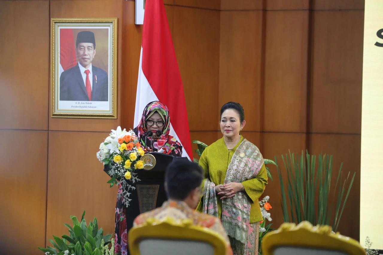 Bambang Soesatyo Berikan...