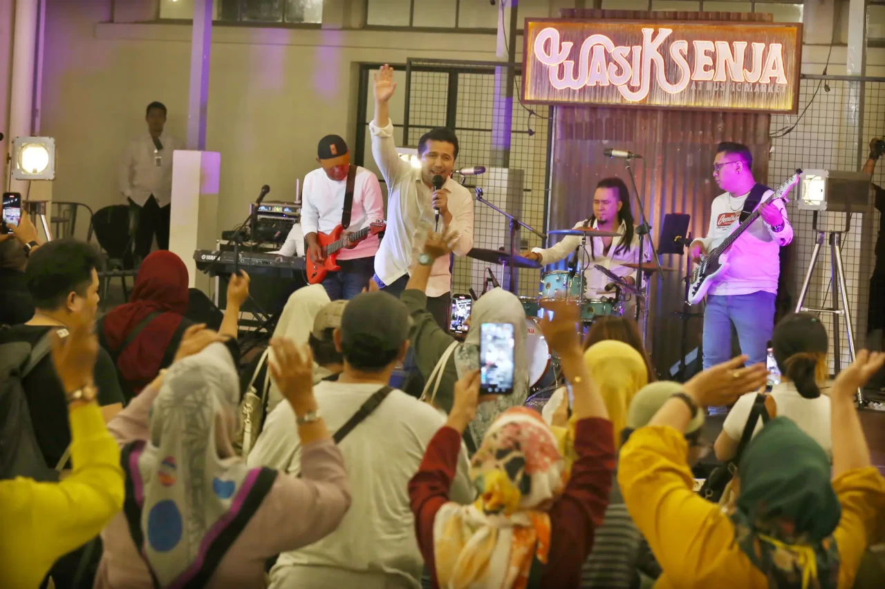 Emil Dardak Rilis Single...