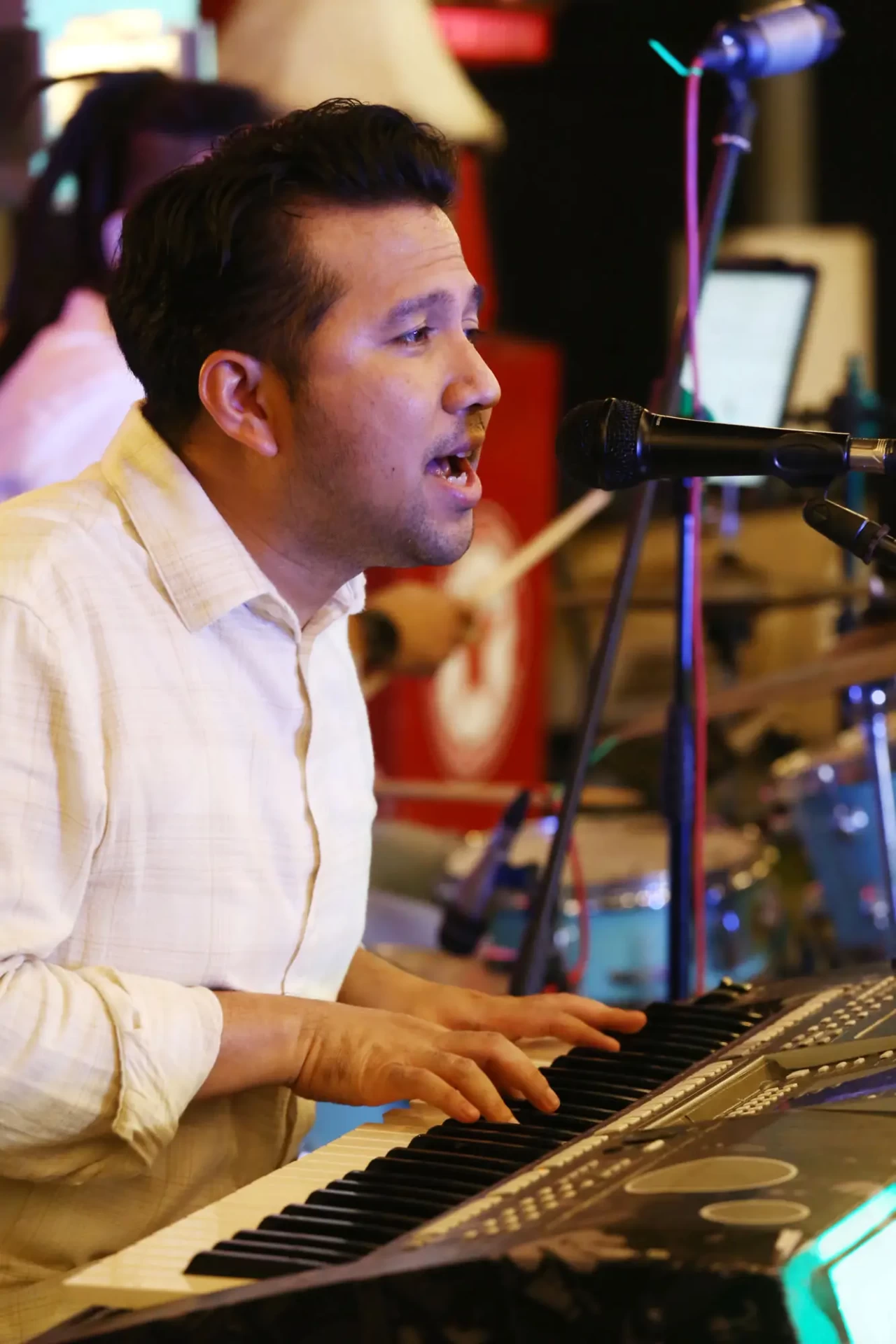 Emil Dardak Rilis Single...