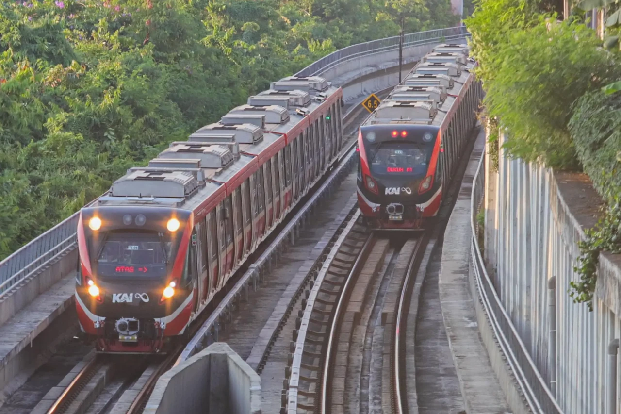 Perjalanan LRT Jabodebek...