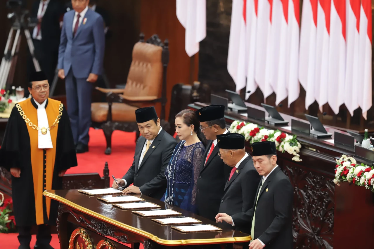 Potret Pelantikan Anggota...