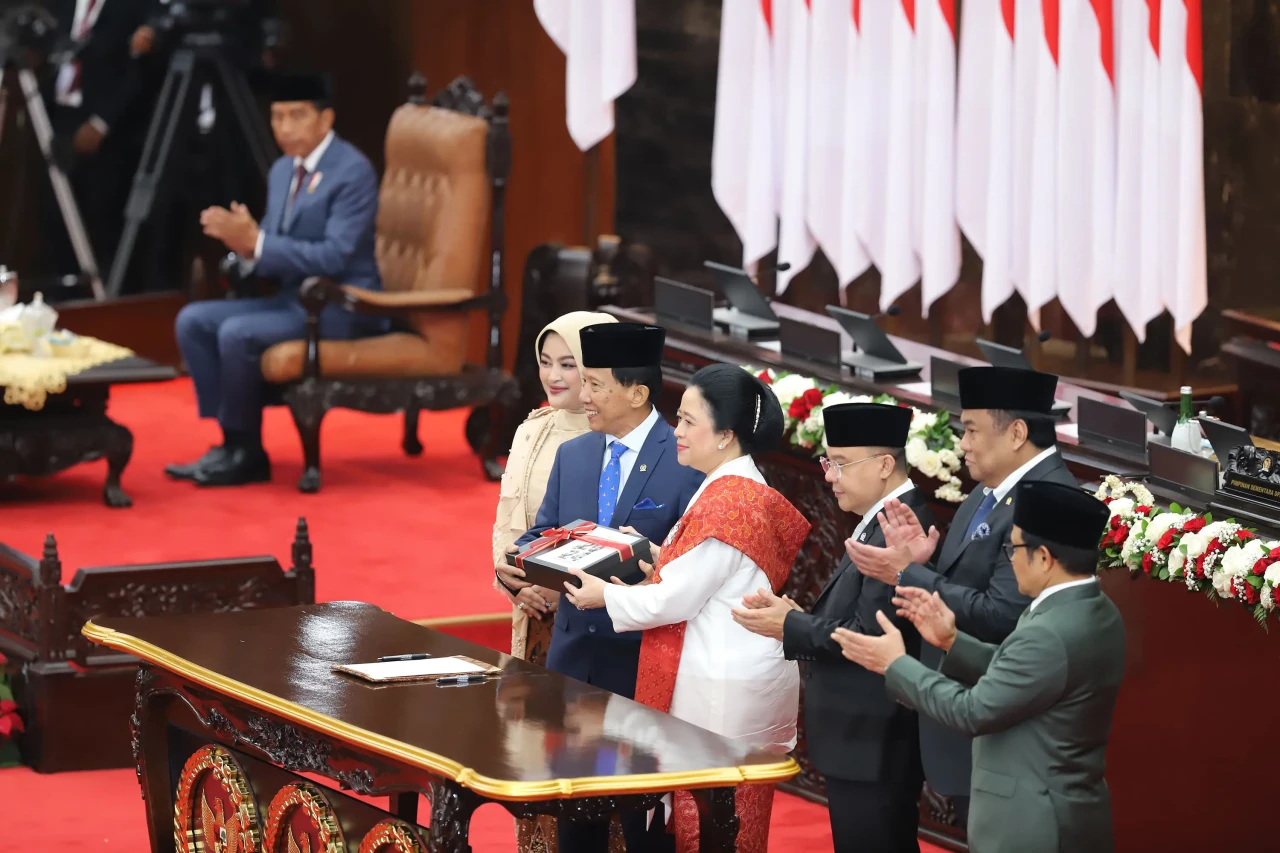 Potret Pelantikan Anggota...