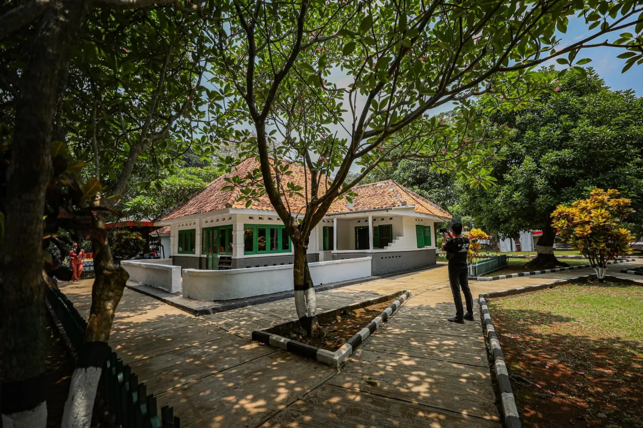 Mengunjungi Museum Kesaktian...