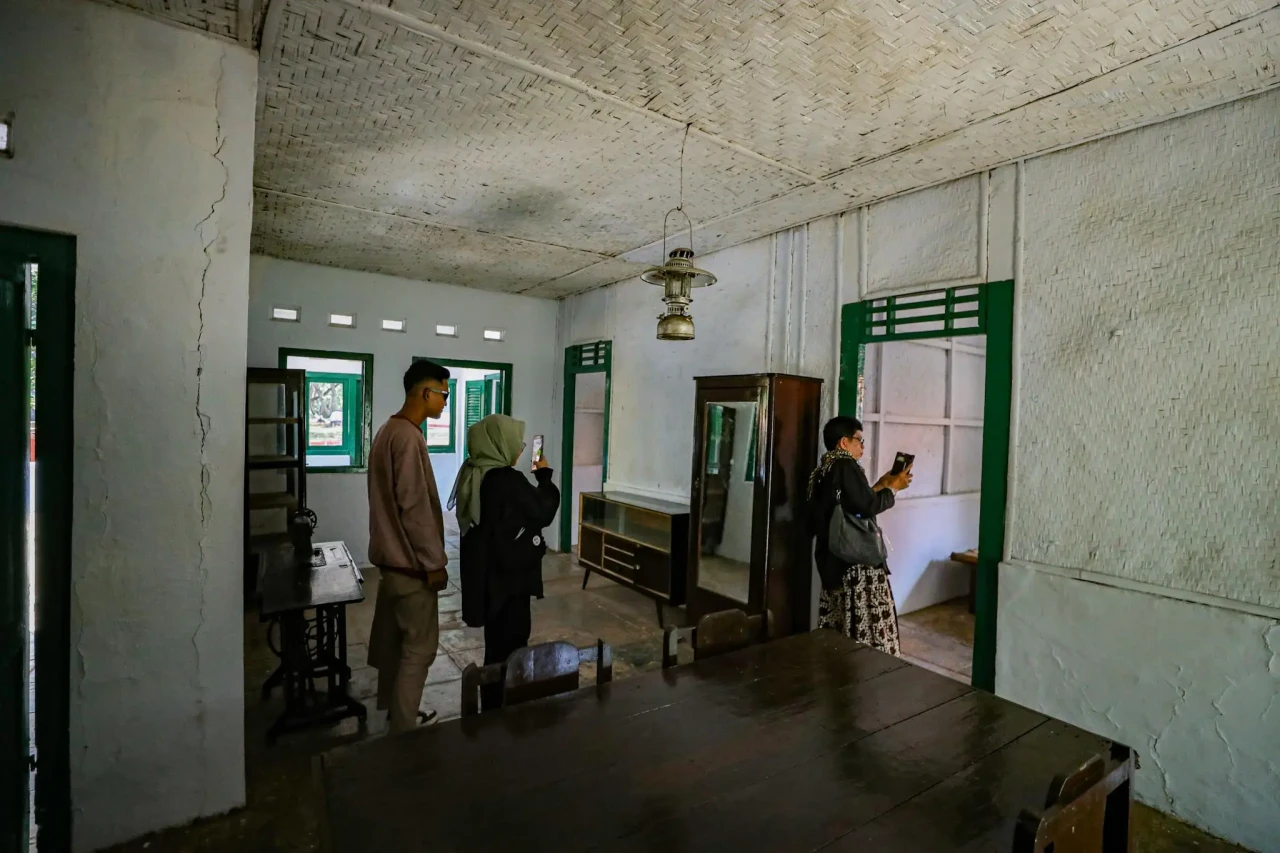 Mengunjungi Museum Kesaktian...
