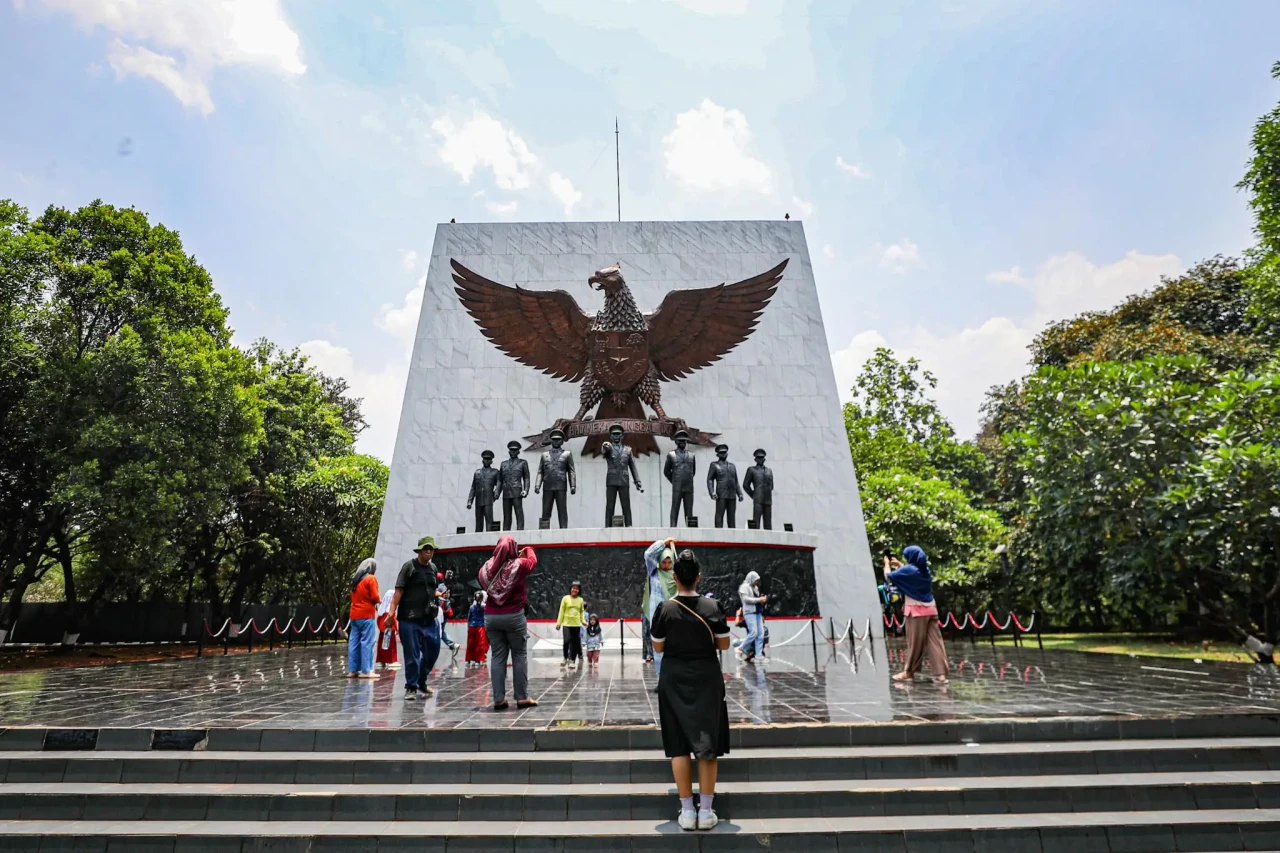 Mengunjungi Museum Kesaktian...