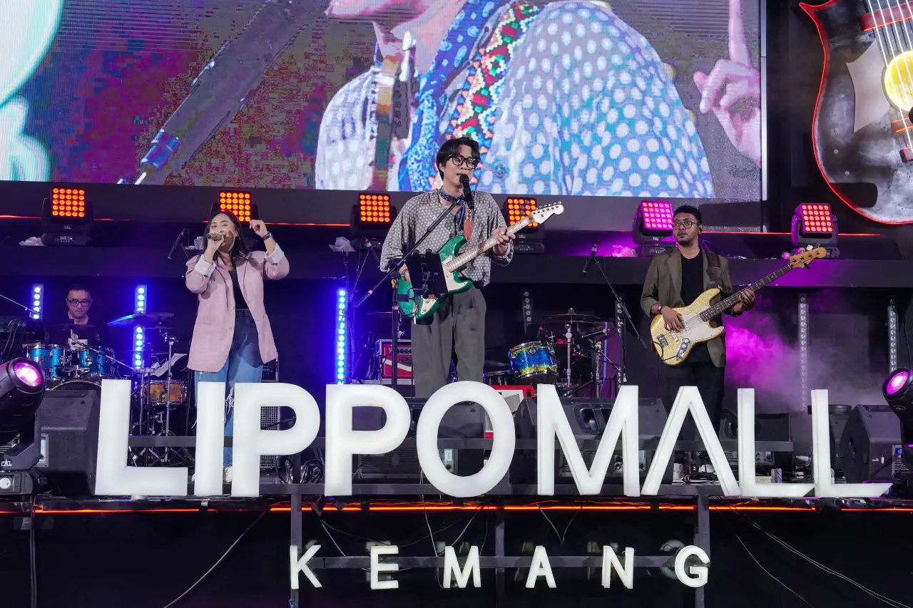 Dikta Wicaksono dan...