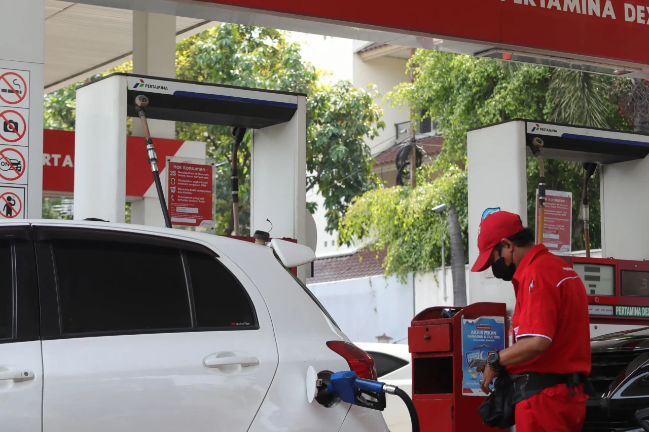 Pertamina Resmi Turunkan...