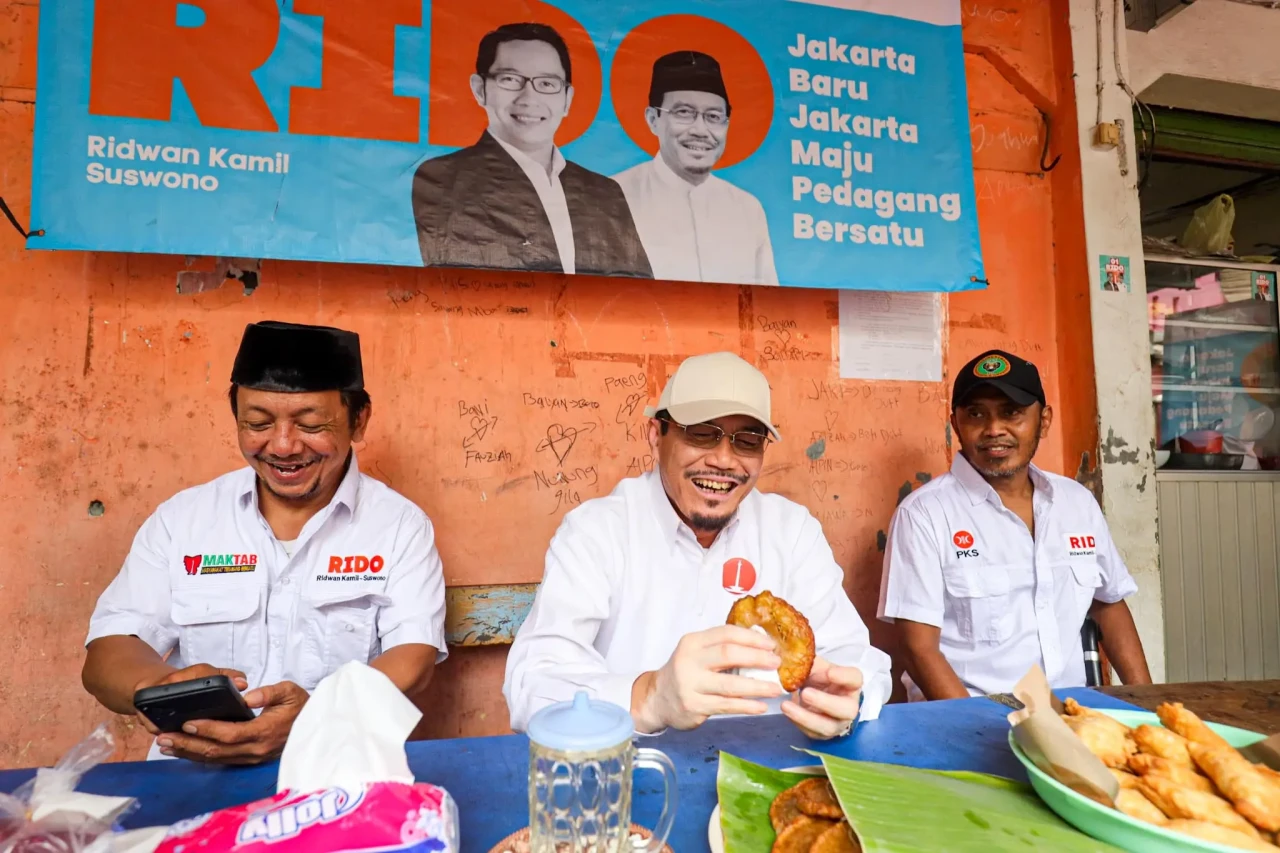 Suswono Sarapan Nasi...
