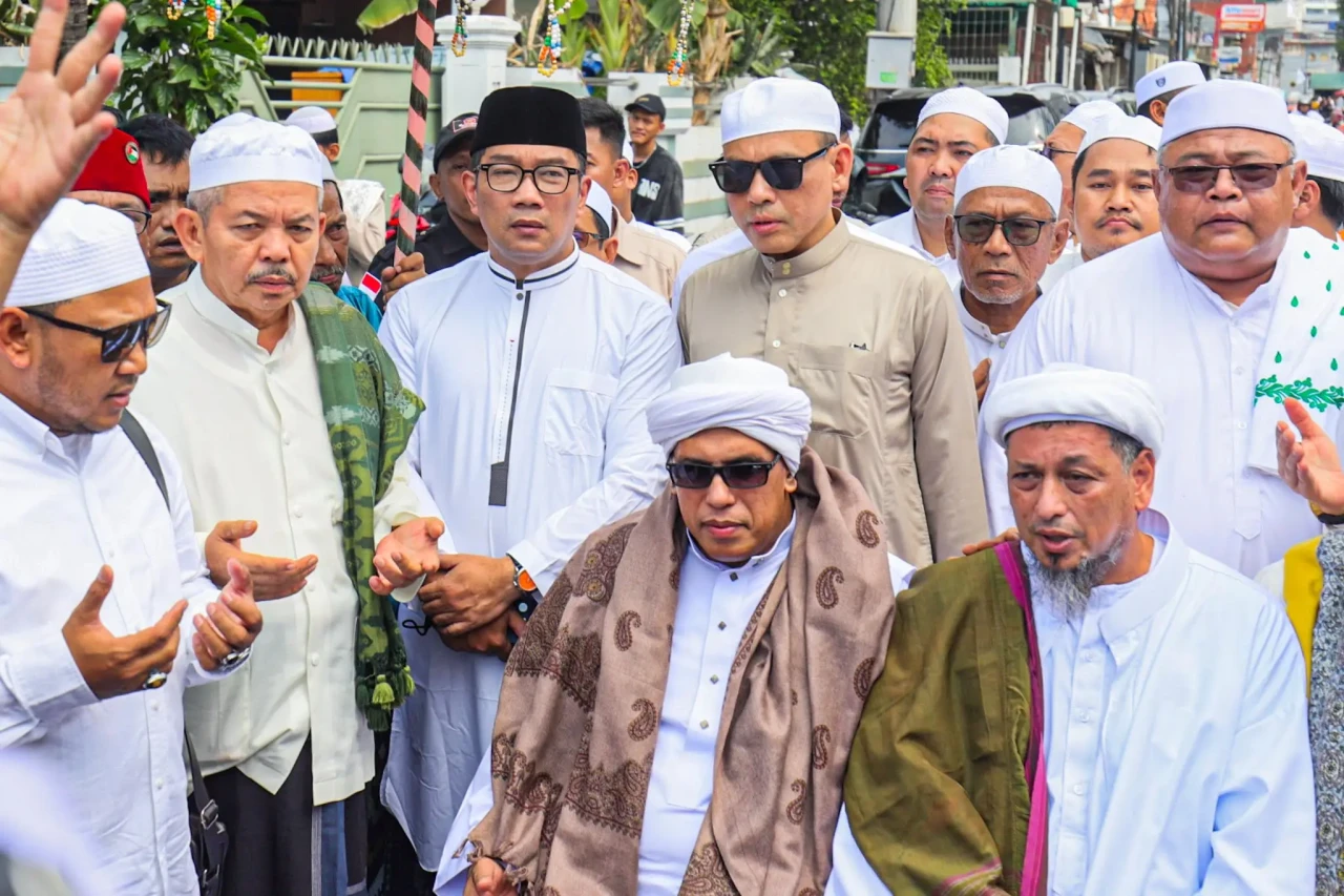 Ridwan Kamil Disambut...