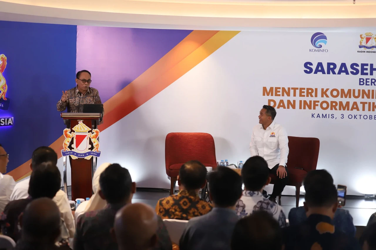 Sarasehan Kadin bersama...