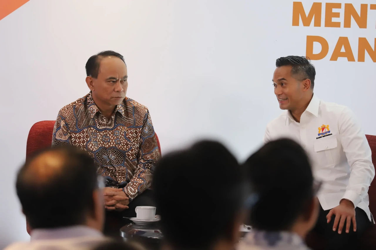 Sarasehan Kadin bersama...