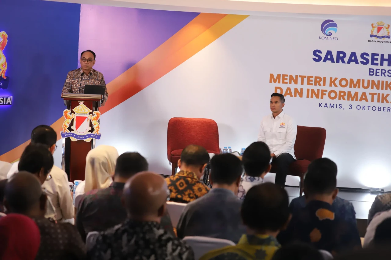 Sarasehan Kadin bersama...