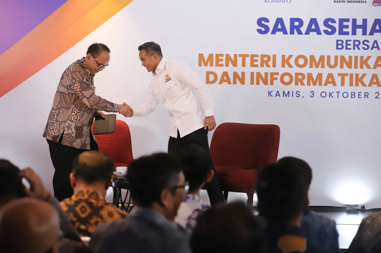 Sarasehan Kadin bersama...
