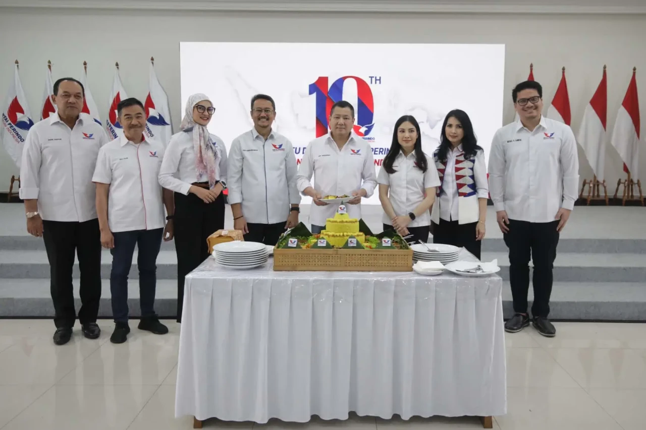 Partai Perindo Tumpengan...