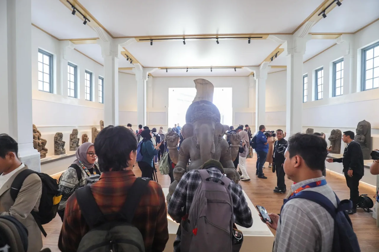 Museum Nasional Kembali...