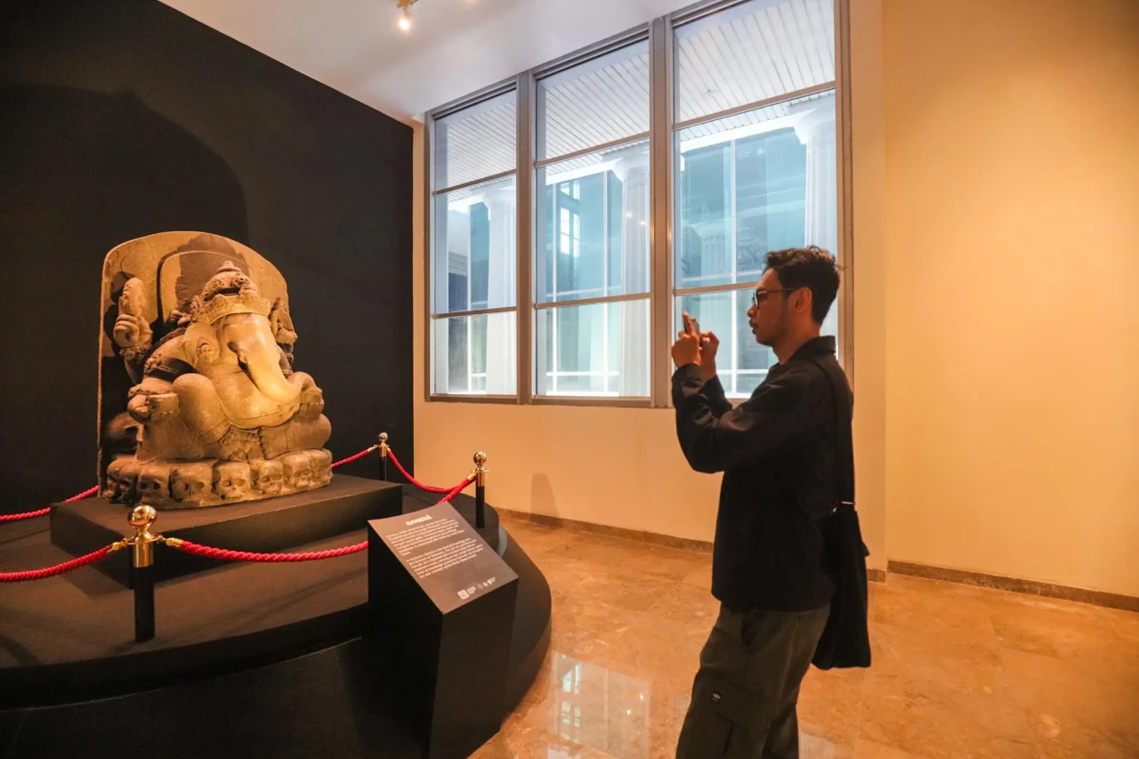 Museum Nasional Kembali...
