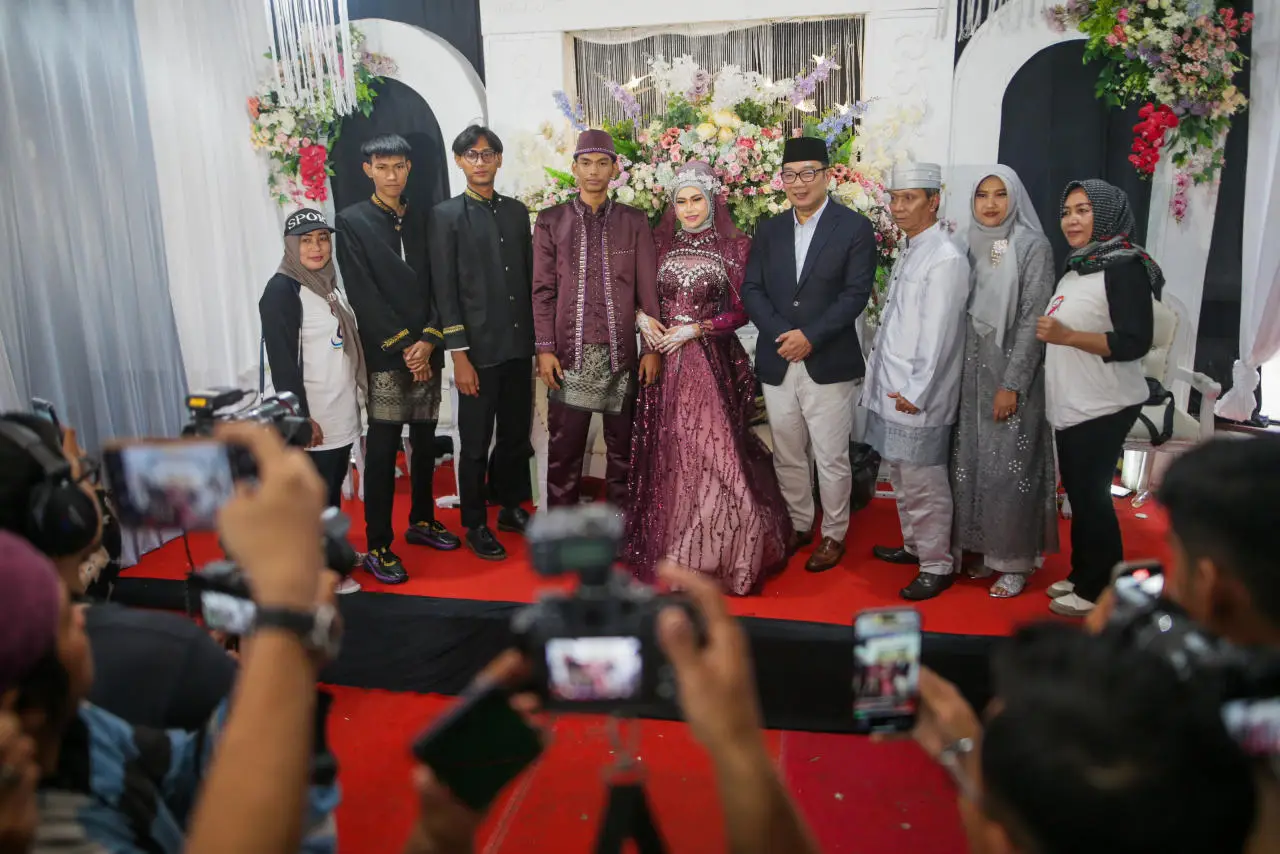 Blusukan di Tugu Selatan,...