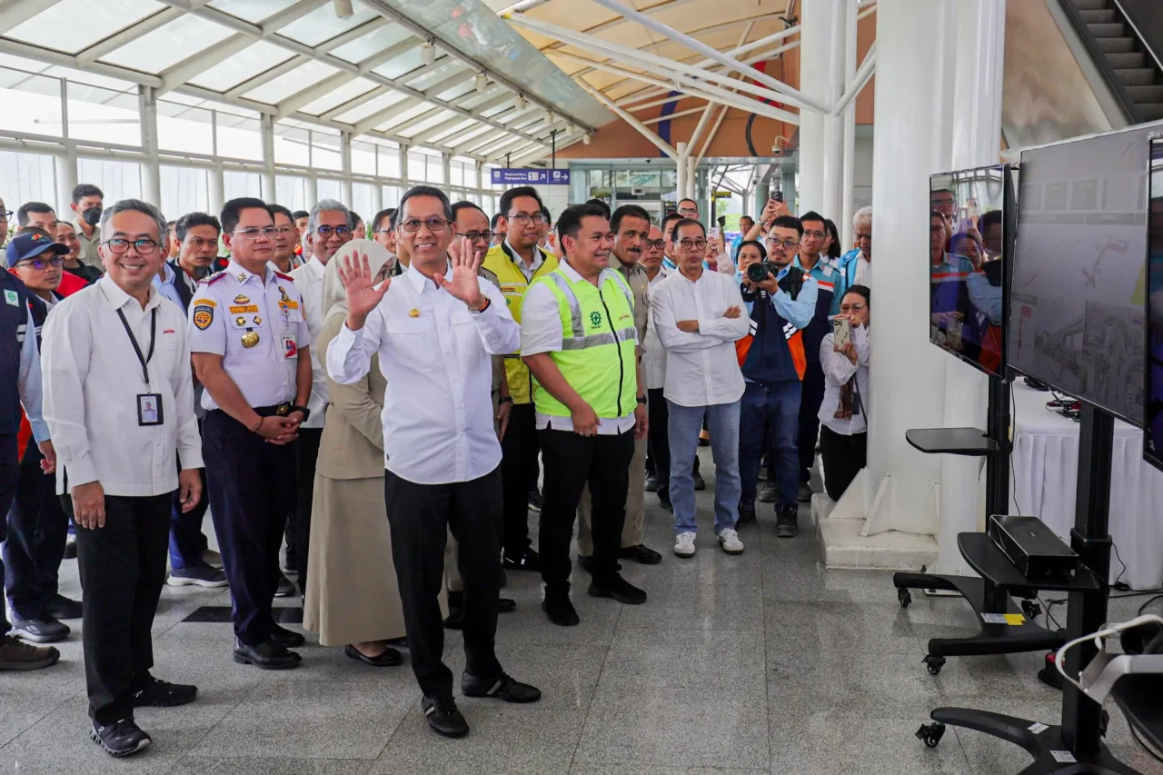Pembangunan LRT Fase...