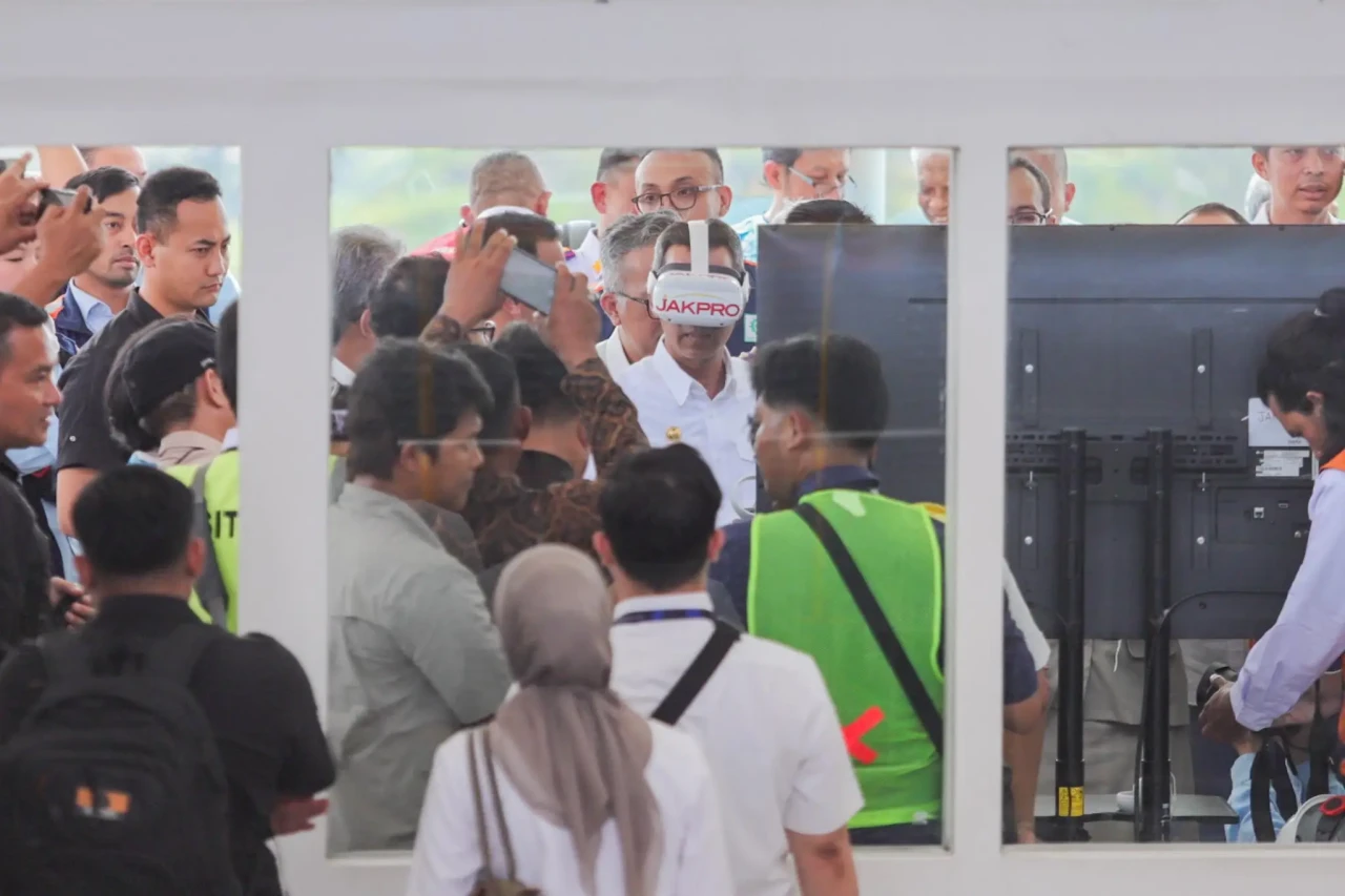 Pembangunan LRT Fase...