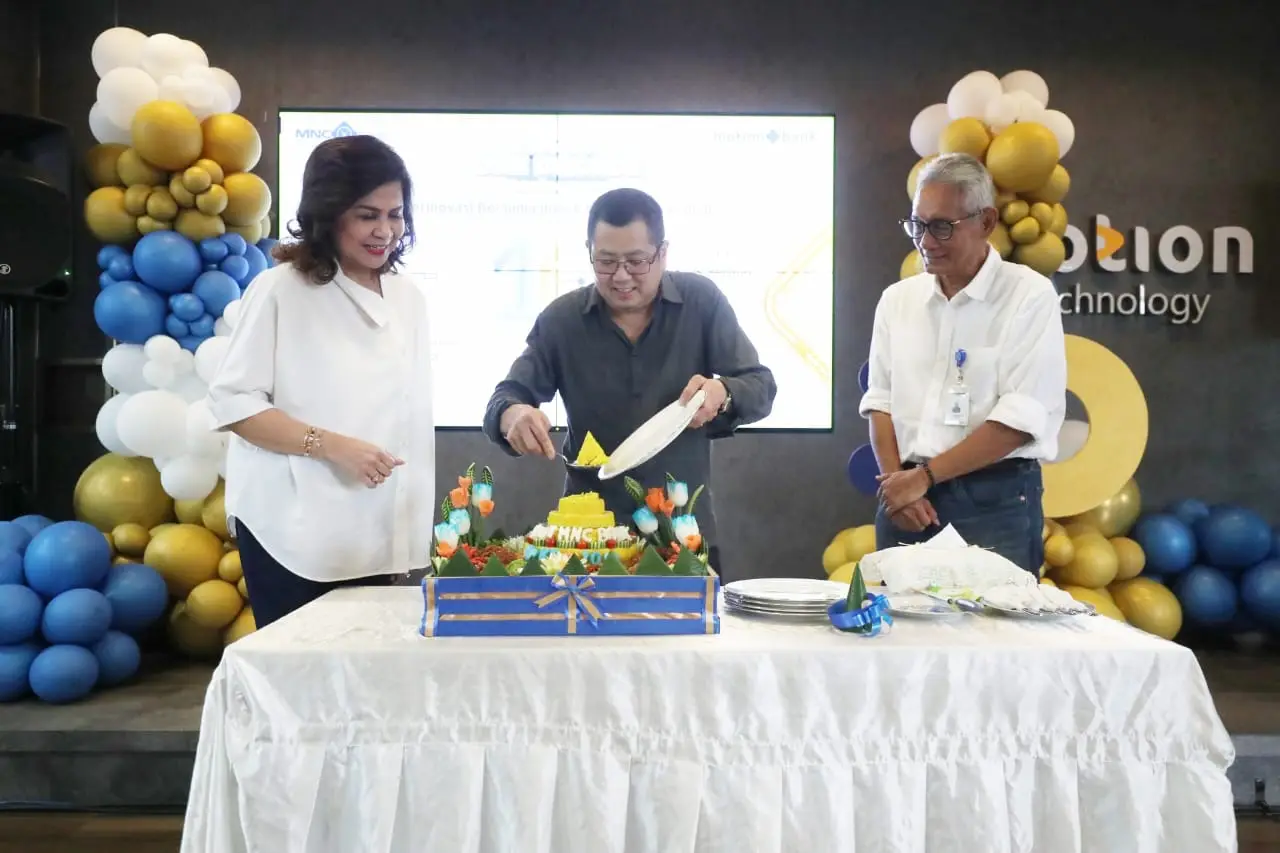 Sambut Dekade Pertama,...